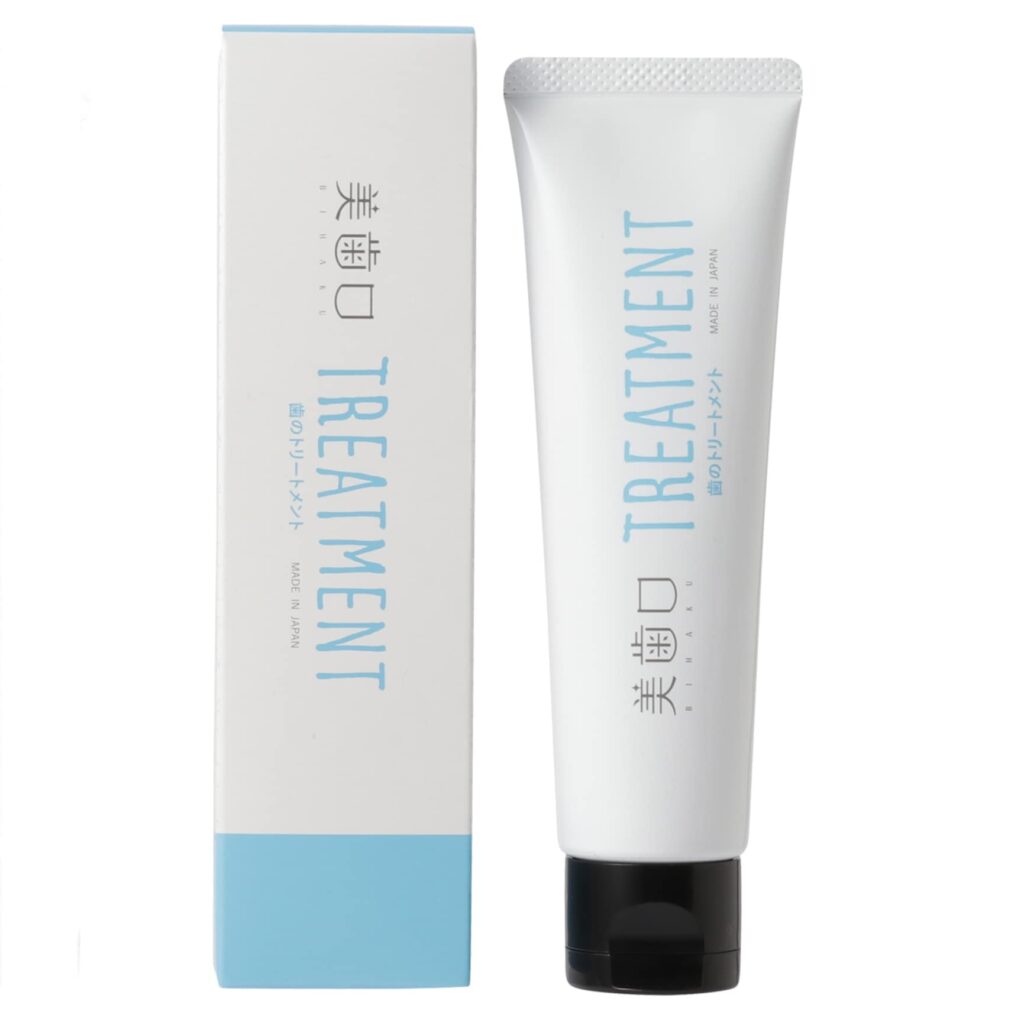 ホワイトニングは白さだけではなくツヤも重要な要素。 歯が白くなってもすぐに色戻りしたら残念ですよね。 ホワイトニングした後に当店では、色戻りを防止するトリートメントをコースに入っています。 【成分一覧】清掃剤：ヒドロキシアパタイト、湿潤剤：グリセリン、溶剤： 水、湿潤剤：ソルビトール、増粘剤：キサンタンガム、清掃剤：パール、発泡剤：ラウロイルグルタミン酸Na、 増粘剤：カラギーナン、甘味剤：ステビア葉／茎エキス、溶剤：エタノール、防腐剤：フェノキシエタノール、着香剤： メントール・ハッカ油・スペアミント油